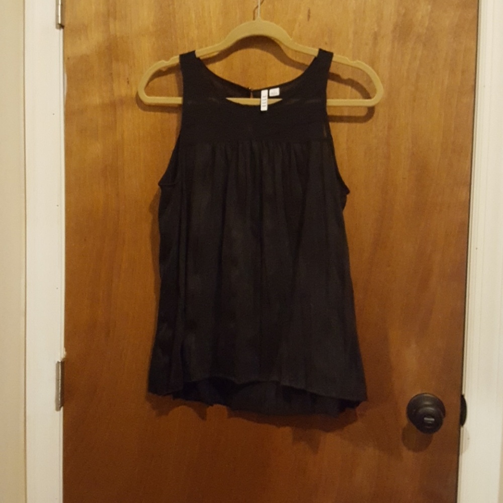 ELLE Sleeveless Top